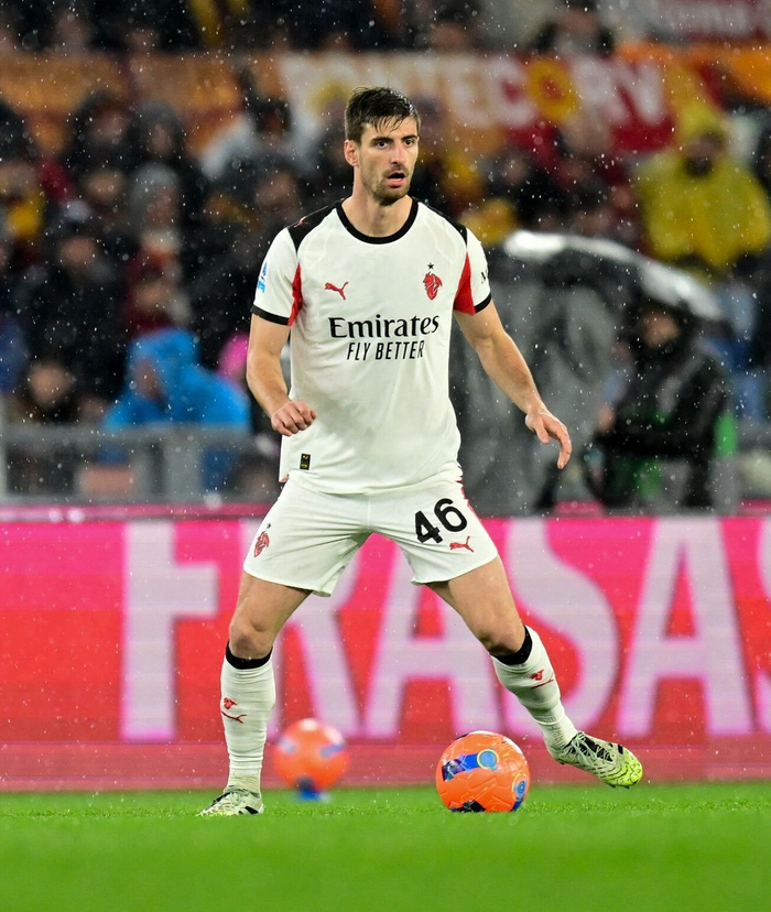 篮球直播平台-加比亚发文激励米兰，呼吁球队齐心协力前进|AC米兰|达科·加比|意甲联赛|AC米兰赛事_新浪体育_新浪新闻